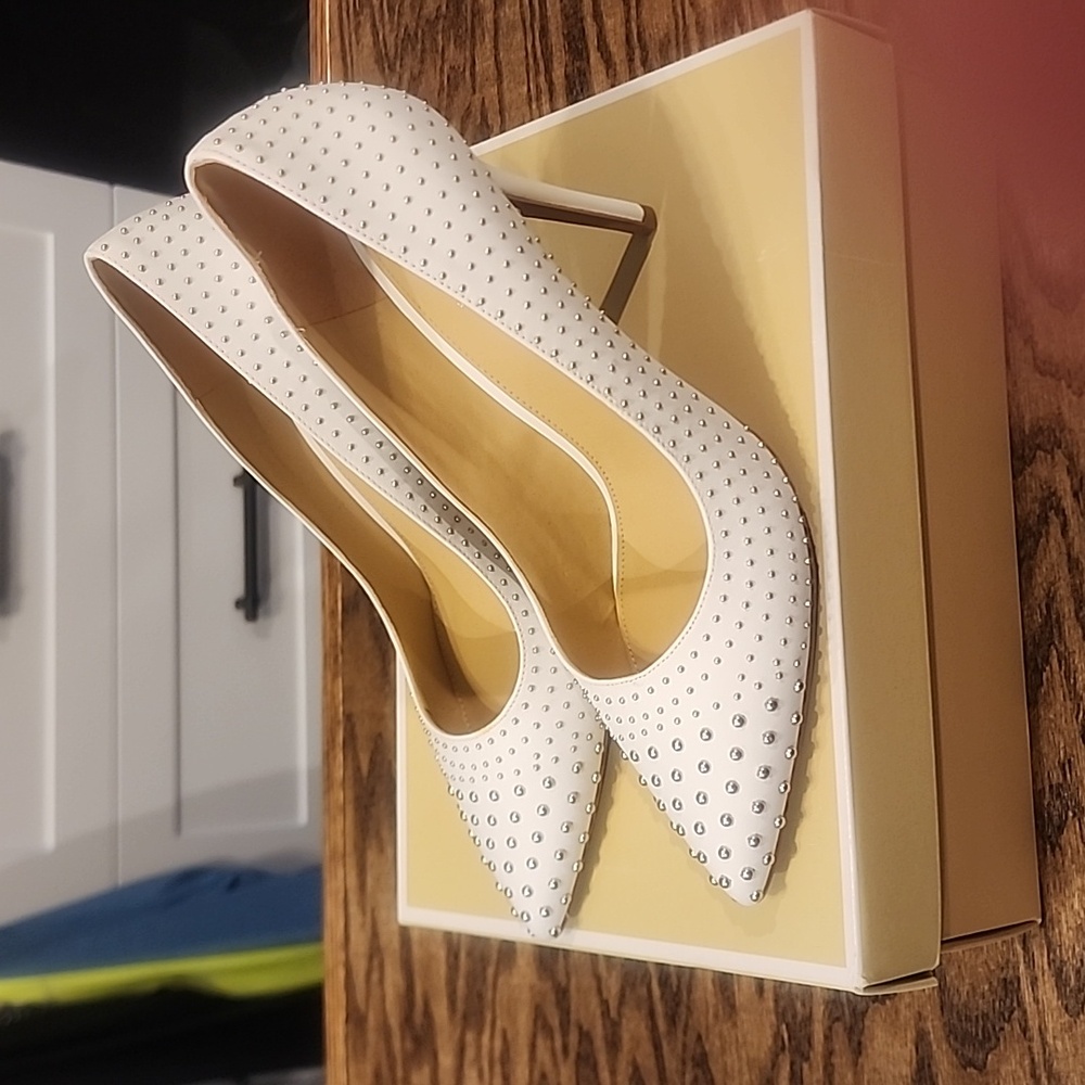Michael Kors White  heels size 8.5